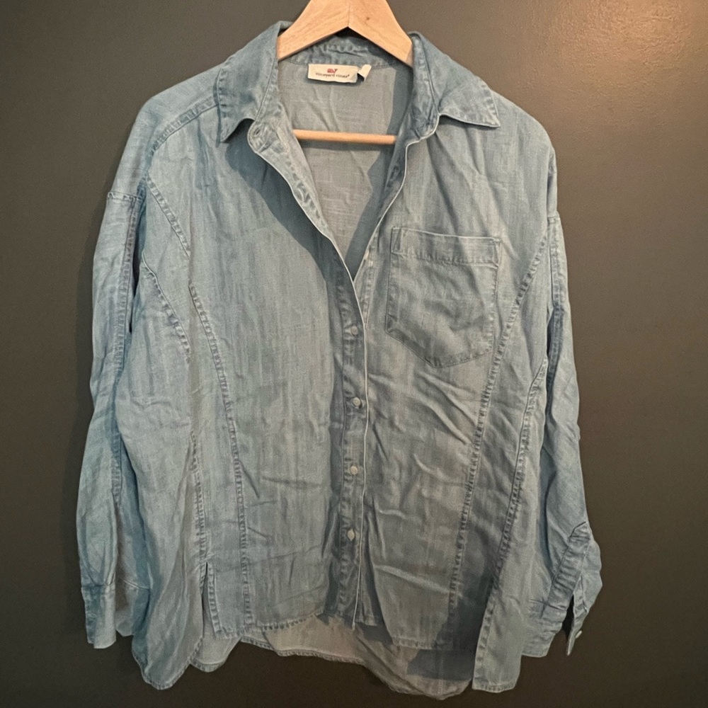 Vineyard Vines Chambray Button Down